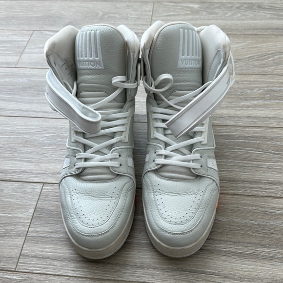 Louis Vuitton men’s trainer sneaker 408